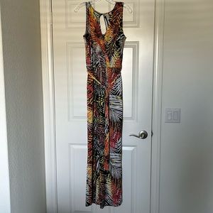 Tacera long sleeveless belted jumpsuit, size large